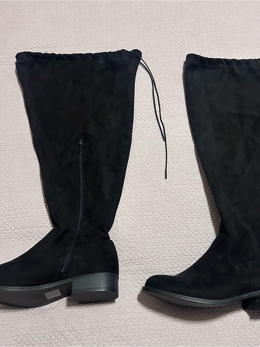 Torrid 10WW Black Knee-High Women’s Boots - Suede Style
